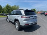 New 2025 Jeep Grand Cherokee Laredo w/ Luxury Tech Group I image 5