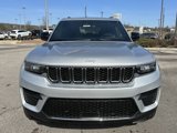 New 2025 Jeep Grand Cherokee Laredo image 2