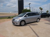Used 2016 Toyota Sienna XLE image 5