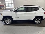 Used 2024 Jeep Compass Latitude image 4