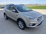 Used 2017 Ford Escape SE w/ Equipment Group 201A image 3