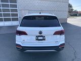 Certified 2024 Volkswagen Taos SE image 4