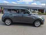 Used 2023 Kia Soul LX w/ LX Technology Package image 3