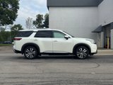 Used 2024 Nissan Pathfinder Platinum image 2