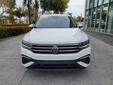 Used 2022 Volkswagen Tiguan SE image 3