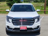 Used 2024 GMC Terrain SLT image 2