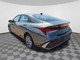 Used 2024 Hyundai Elantra SEL image 3