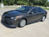 Used 2018 Toyota Camry LE image 5