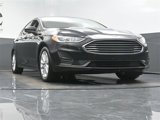Used 2020 Ford Fusion SE image 3