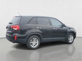 Used 2015 Kia Sorento LX image 3
