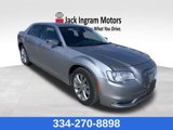 Used 2017 Chrysler 300 C image 2