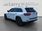 Used 2018 Jeep Grand Cherokee Laredo image 3