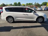 Used 2017 Chrysler Pacifica Touring-L image 6