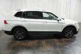 Certified 2022 Volkswagen Tiguan SE w/ Panoramic Sunroof Package image 3