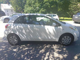 Used 2011 Toyota Yaris 2-Door Hatchback image 3