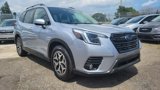 Used 2023 Subaru Forester Premium image 3