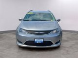 Used 2019 Chrysler Pacifica Touring-L image 2