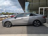 Used 2022 Hyundai Elantra SEL w/ Convenience + Premium Package image 2