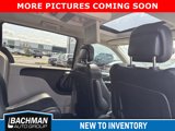 Used 2014 Chrysler Town & Country Touring-L image 4