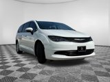 Used 2017 Chrysler Pacifica LX image 4