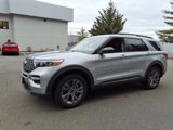 Used 2023 Ford Explorer XLT w/ Equipment Group 202A image 2