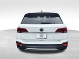 Certified 2022 Volkswagen Taos SE image 6