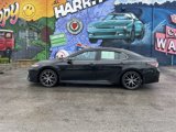 Used 2022 Toyota Camry SE image 2