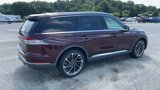Used 2020 Lincoln Aviator Reserve w/ Equipment Group 202A image 2