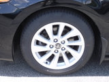 Used 2021 Toyota Camry LE image 3
