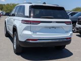 Used 2023 Jeep Grand Cherokee Laredo image 5