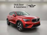 Used 2024 Volvo XC40 B5 Plus image 2
