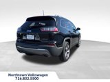 Used 2019 Jeep Cherokee Limited image 3
