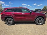 Used 2018 Jeep Grand Cherokee Limited w/ Luxury Group II image 2