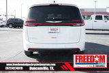New 2025 Chrysler Pacifica Select image 4
