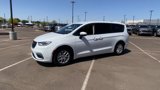 Used 2023 Chrysler Pacifica Touring-L image 5