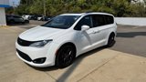 Used 2019 Chrysler Pacifica Limited w/ S Appearance Package image 3