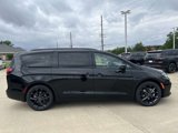 New 2025 Chrysler Pacifica Limited image 5