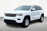 Used 2020 Jeep Grand Cherokee Laredo image 2