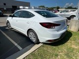 Used 2020 Hyundai Elantra SE image 3
