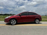 Used 2013 Ford Focus SE w/ SE Winter Pkg image 2