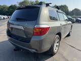 Used 2010 Toyota Highlander SE image 3