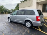 Used 2014 Chrysler Town & Country Touring image 3