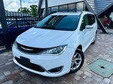 Used 2018 Chrysler Pacifica Limited image 2