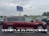 Used 2018 Chrysler Pacifica Touring-L w/ Advanced Safetytec Group image 2