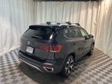 Certified 2022 Volkswagen Taos SEL w/ Panoramic Sunroof Package image 4