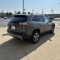 Used 2021 Jeep Cherokee Limited image 3