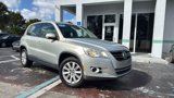 Used 2010 Volkswagen Tiguan SE image 2