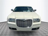 Used 2010 Chrysler 300 Touring image 2