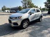 Used 2022 Chevrolet Trax LT w/ LT Convenience Package image 2