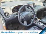 Used 2017 Nissan Pathfinder Platinum image 2